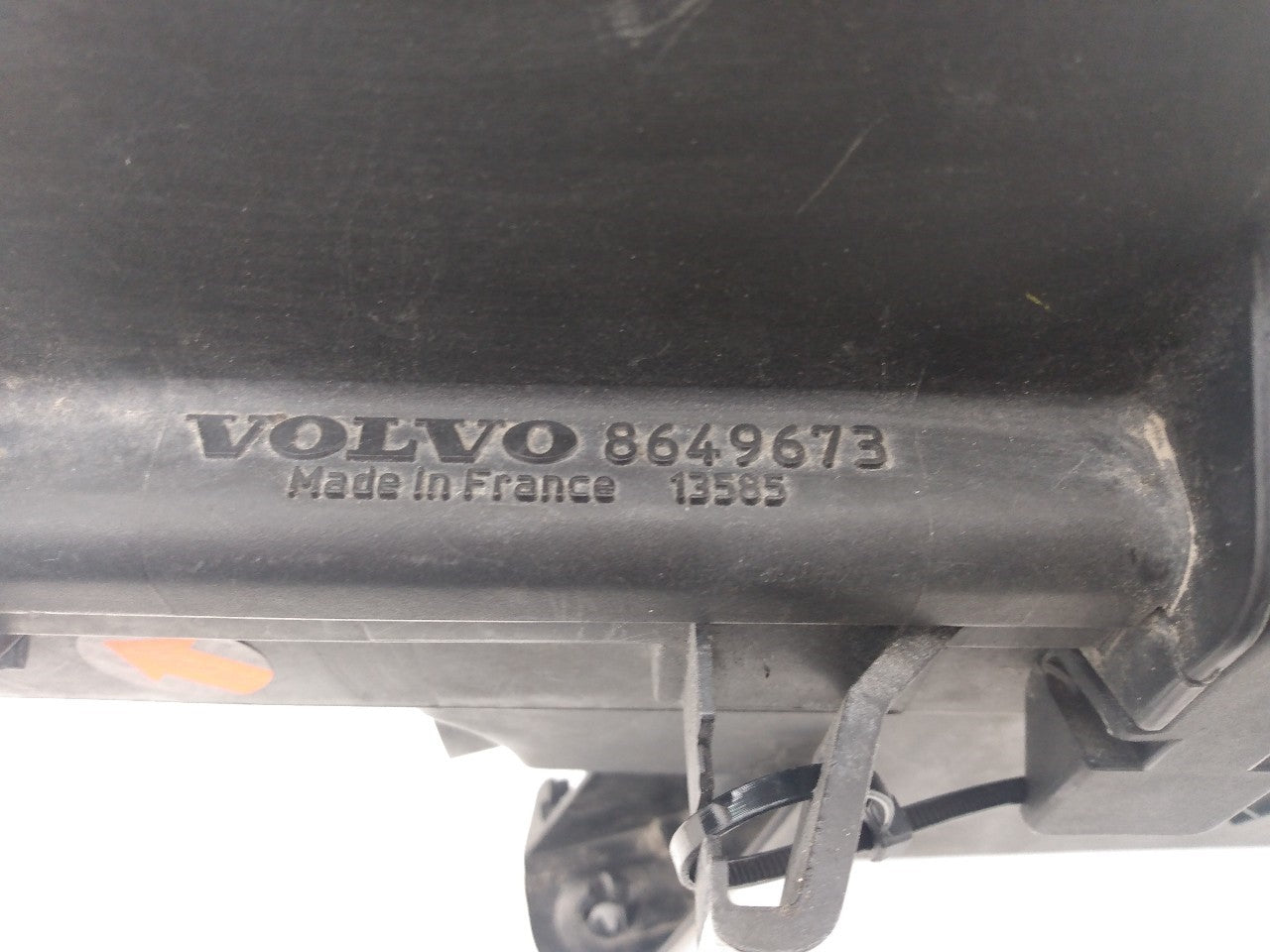 Volvo V70 Air Cleaner Housing