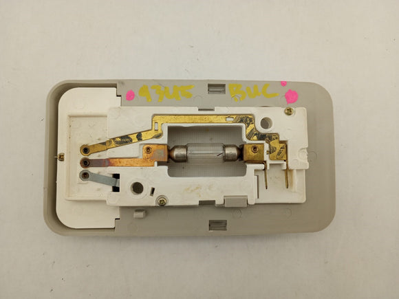 Land Rover Discovery Rear Center Dome Light