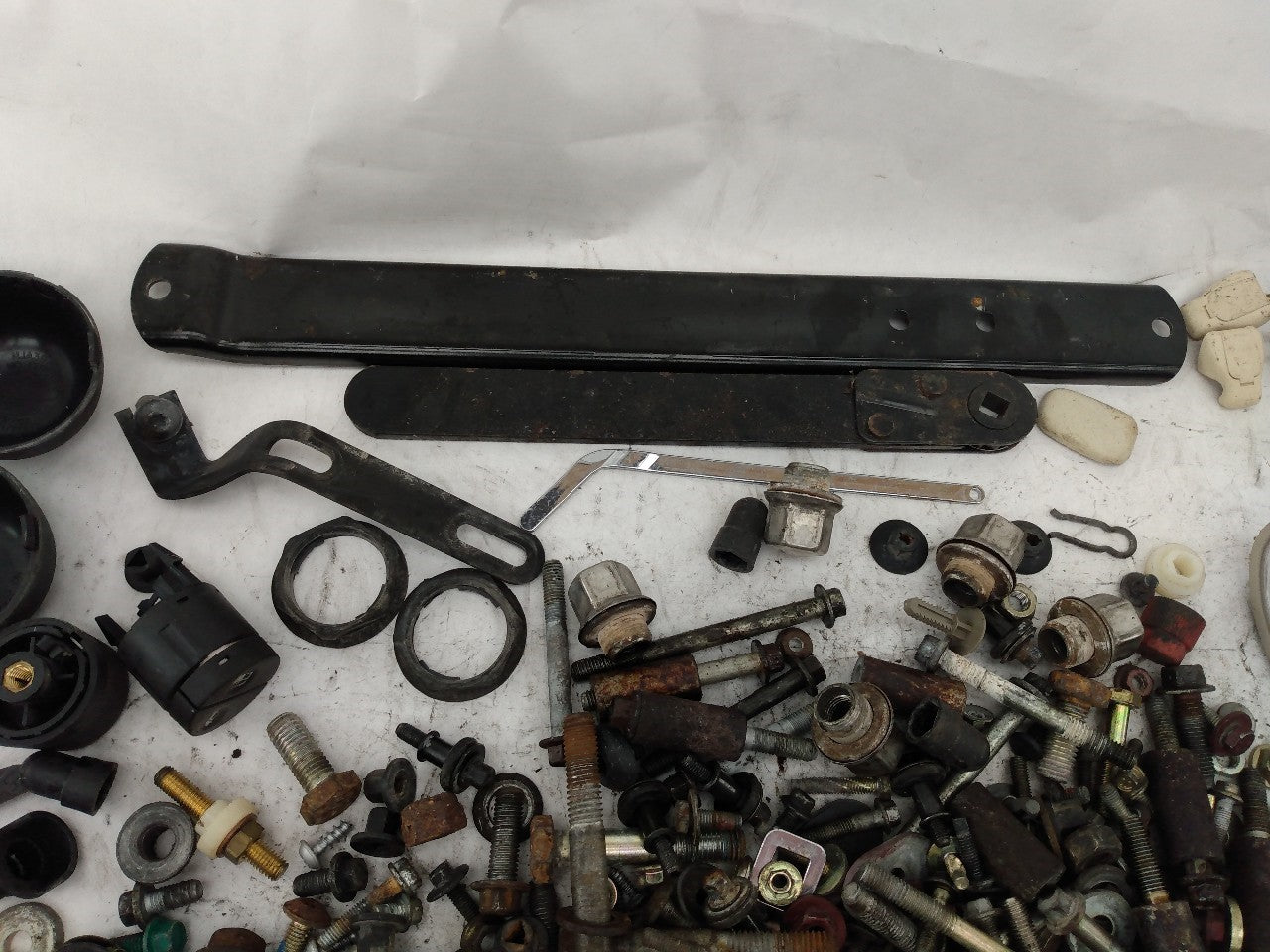 Jaguar XK8 Dismantling Hardware Fasteners Bolts & Nuts