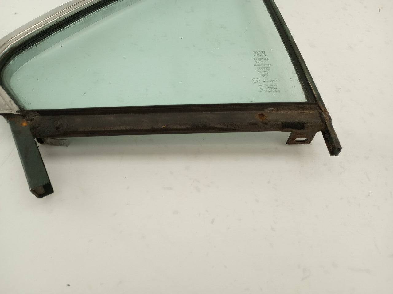 Jaguar XJ6 Passenger Right Rear Quarter Window Glass