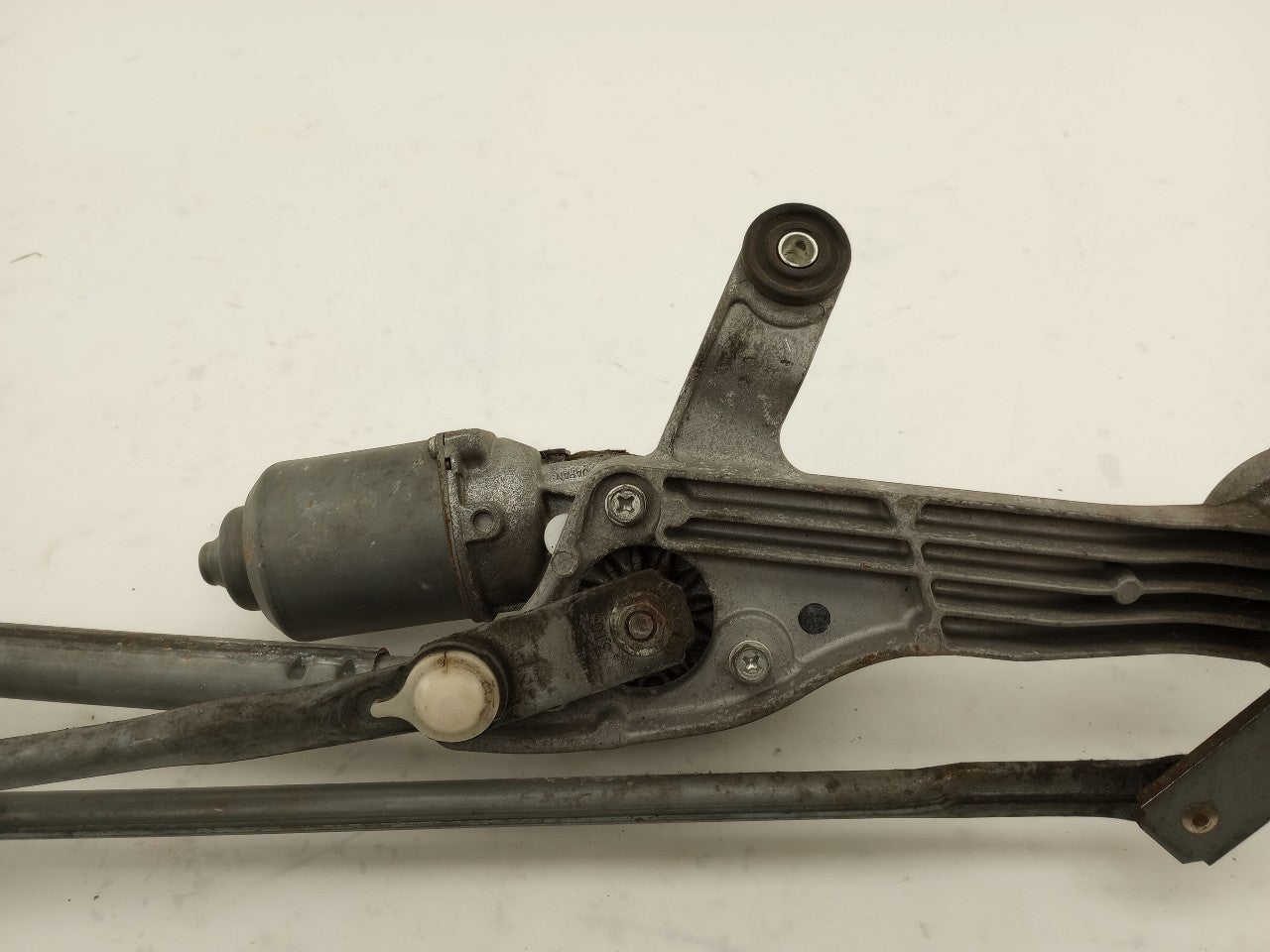 Saab 9-5 Windshield Wiper Transmission & Motor
