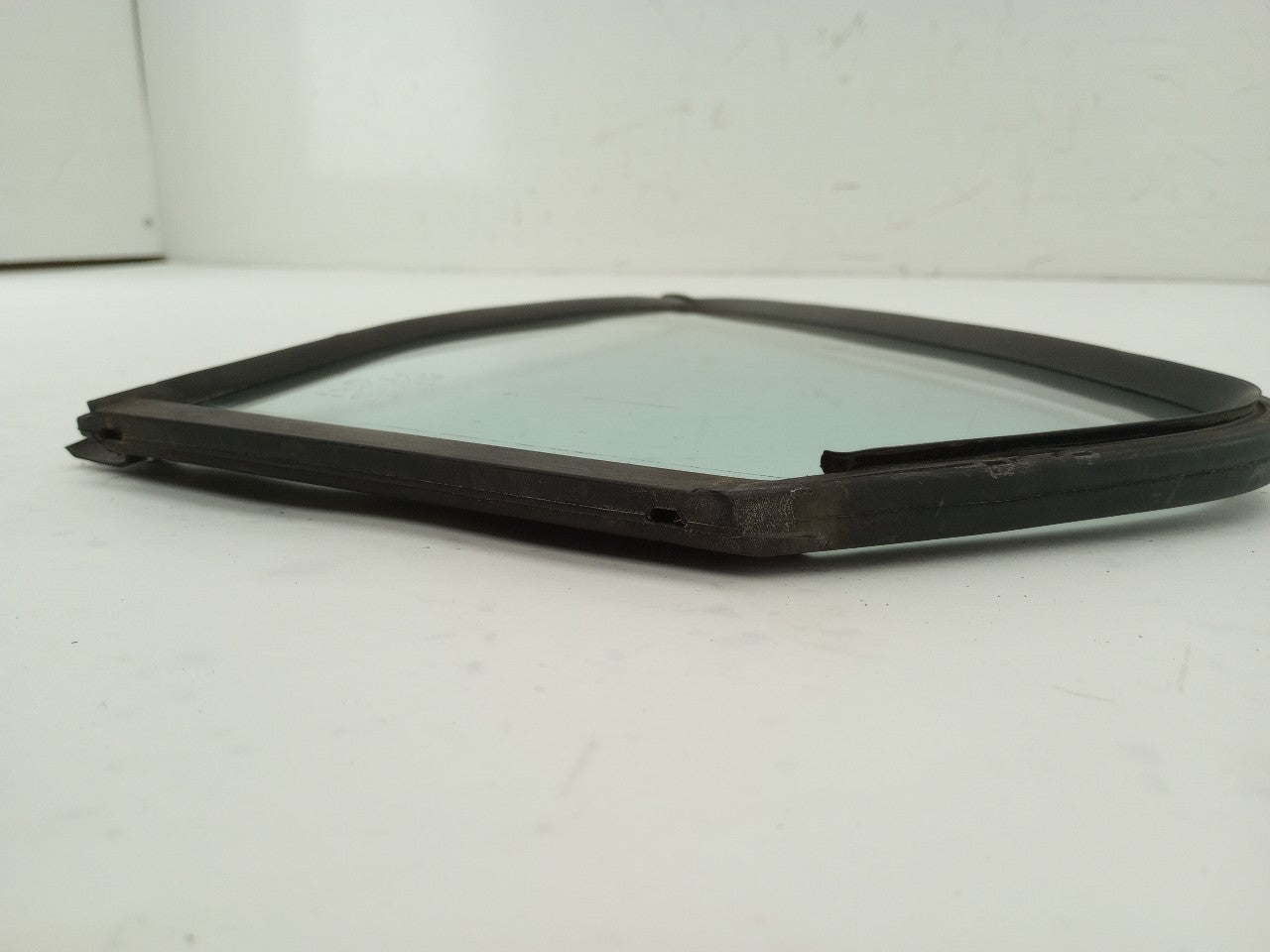 BMW 533I Driver Left Rear Door Window Vent Glass
