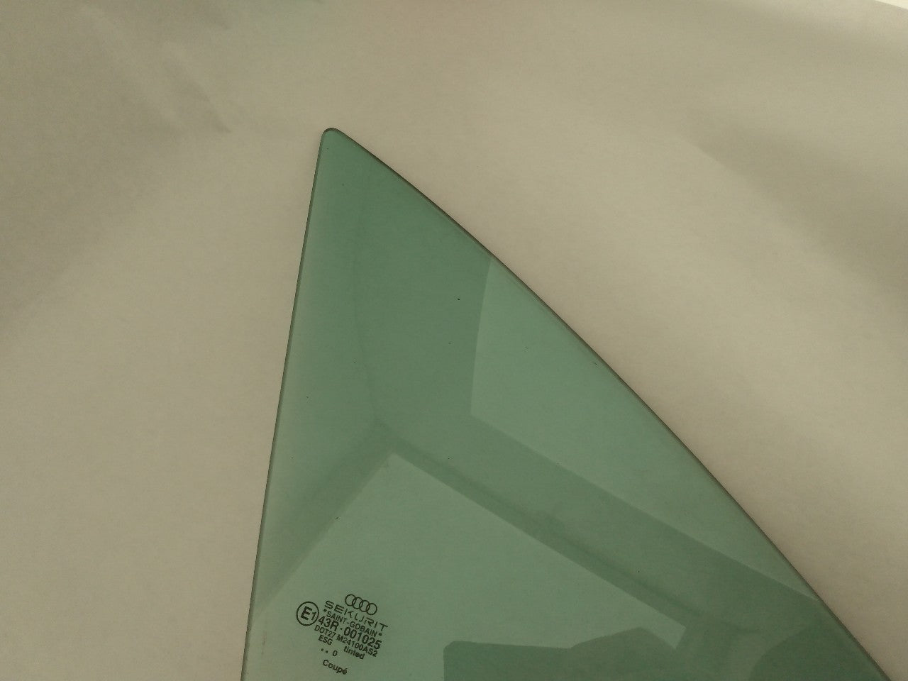 Audi TT Passenger Right Front Door Window Vent Glass