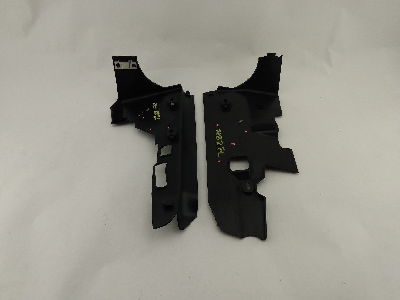 Audi TT Pair Of Center Console Side Trims - 0