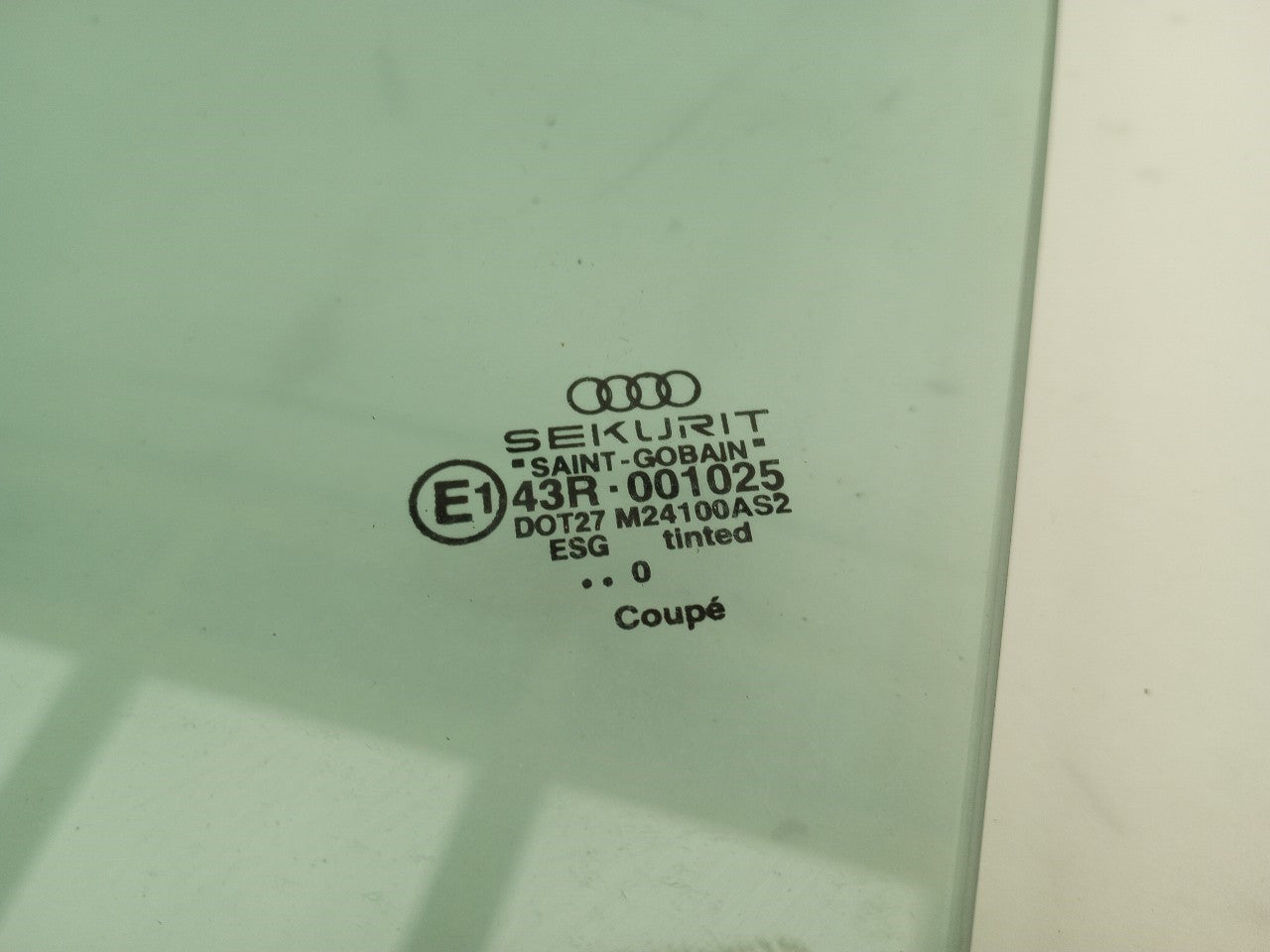 Audi TT Driver Left Front Door Window Vent Glass