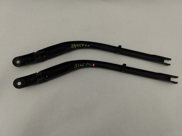 Land Rover Discovery Windshield Wiper Arms