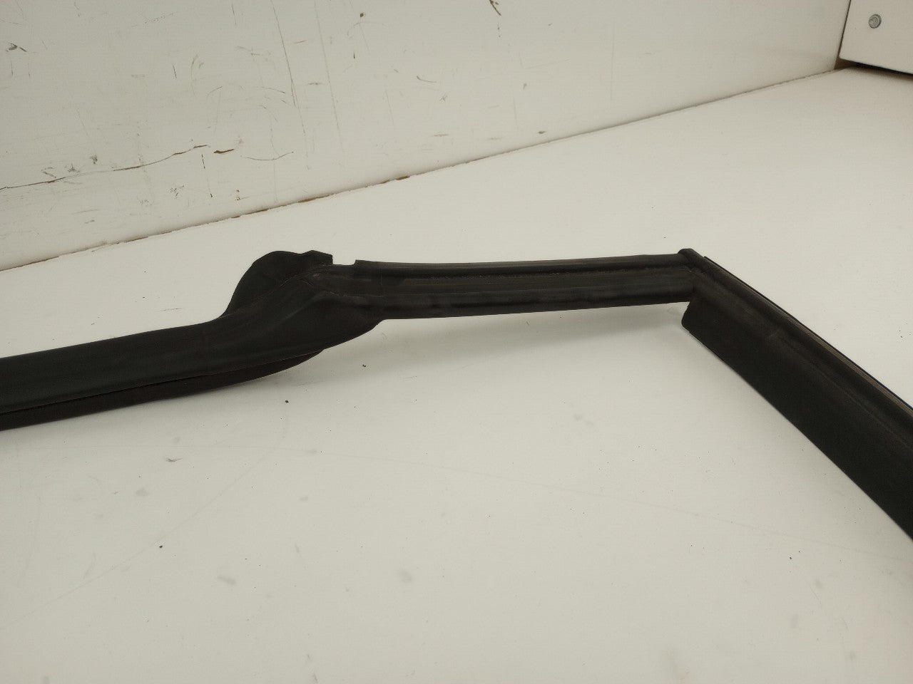Audi TT Passenger Right Front Door Seal Molding