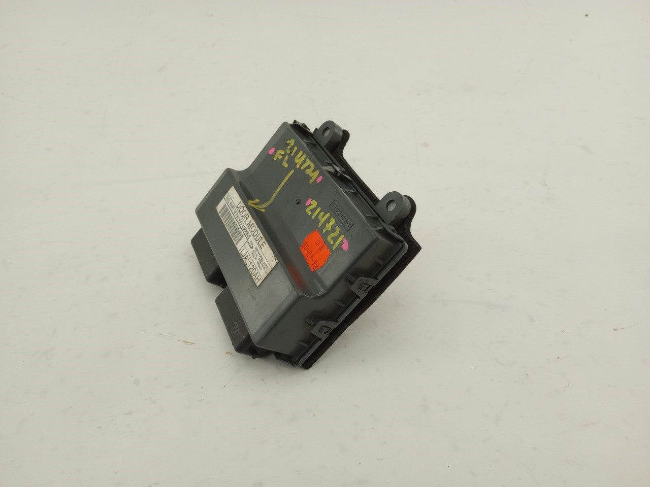 Jaguar XK8 Driver Left Front Door Control Module | Playground PAR