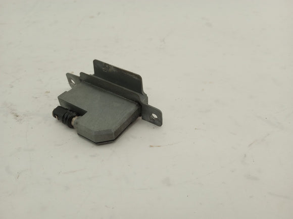 Audi TT Antenna Booster Module