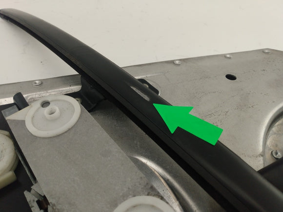 Audi TT Passenger Right Front Door Window Regulator