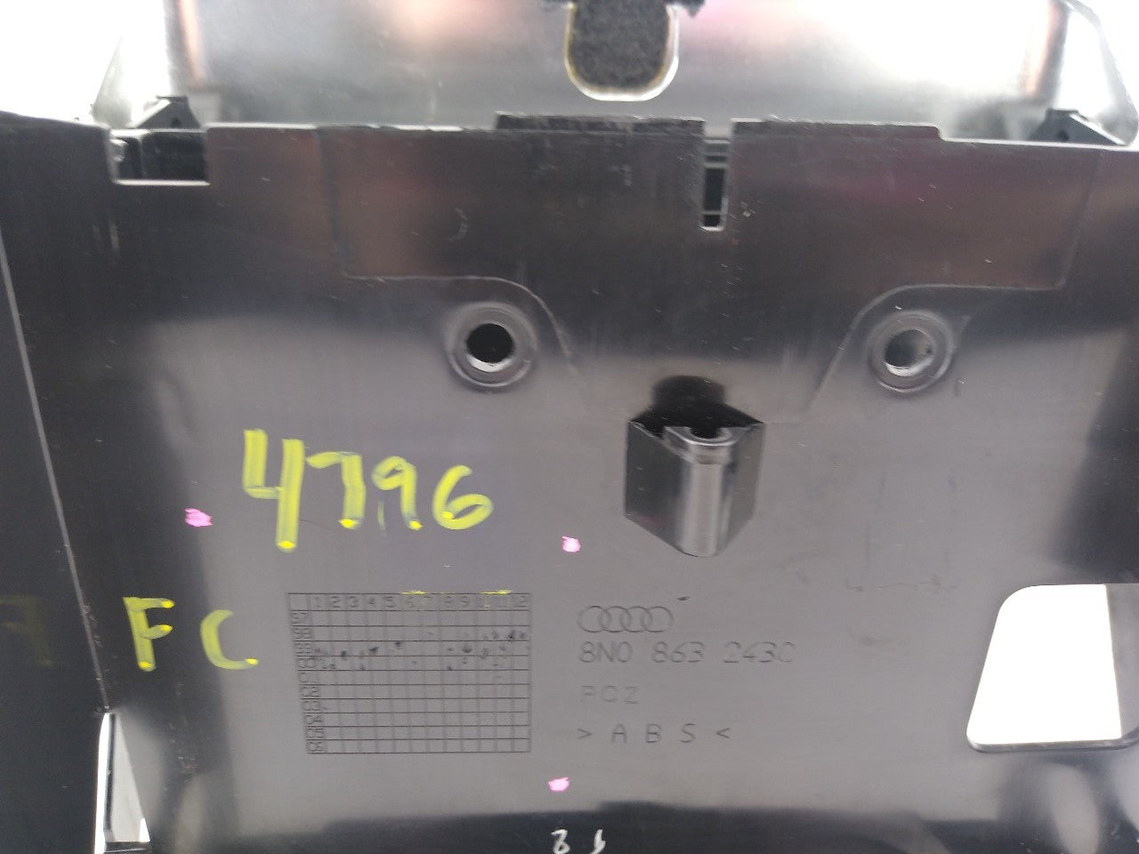 Audi TT Radio & Climate Control Bezel Trim