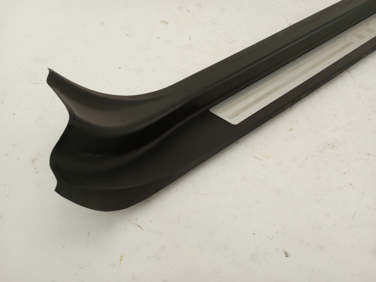 Audi TT Pair Of Front Door Sill Step Plate Trims