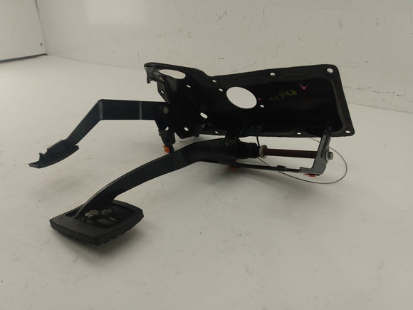 Land Rover Discovery Gas & Brake Pedal Assembly