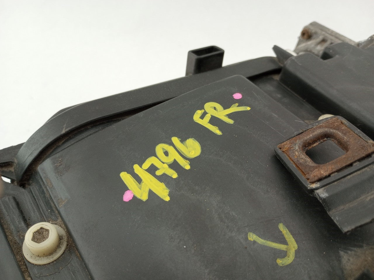 Audi TT Passenger Right Headlamp