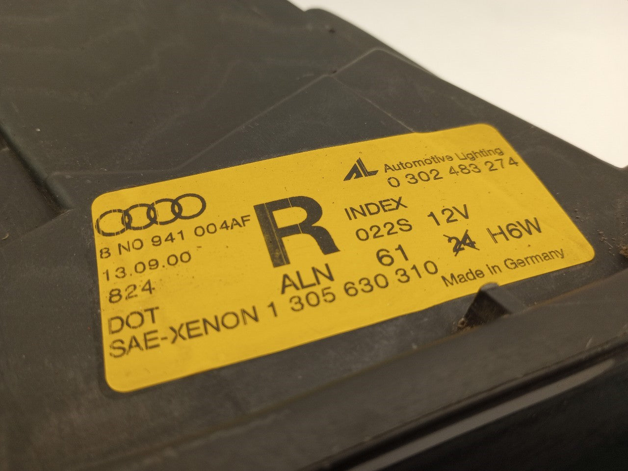 Audi TT Passenger Right Headlamp