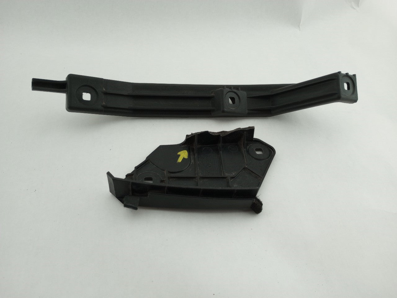 Audi TT Set Of Rear Bumper Brackets