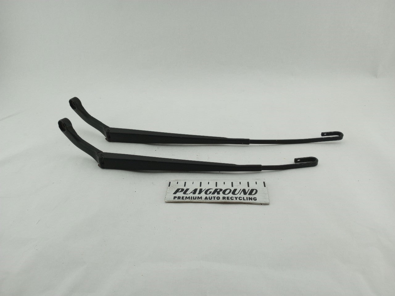 Audi TT Pair Of Windshield Wiper Arms
