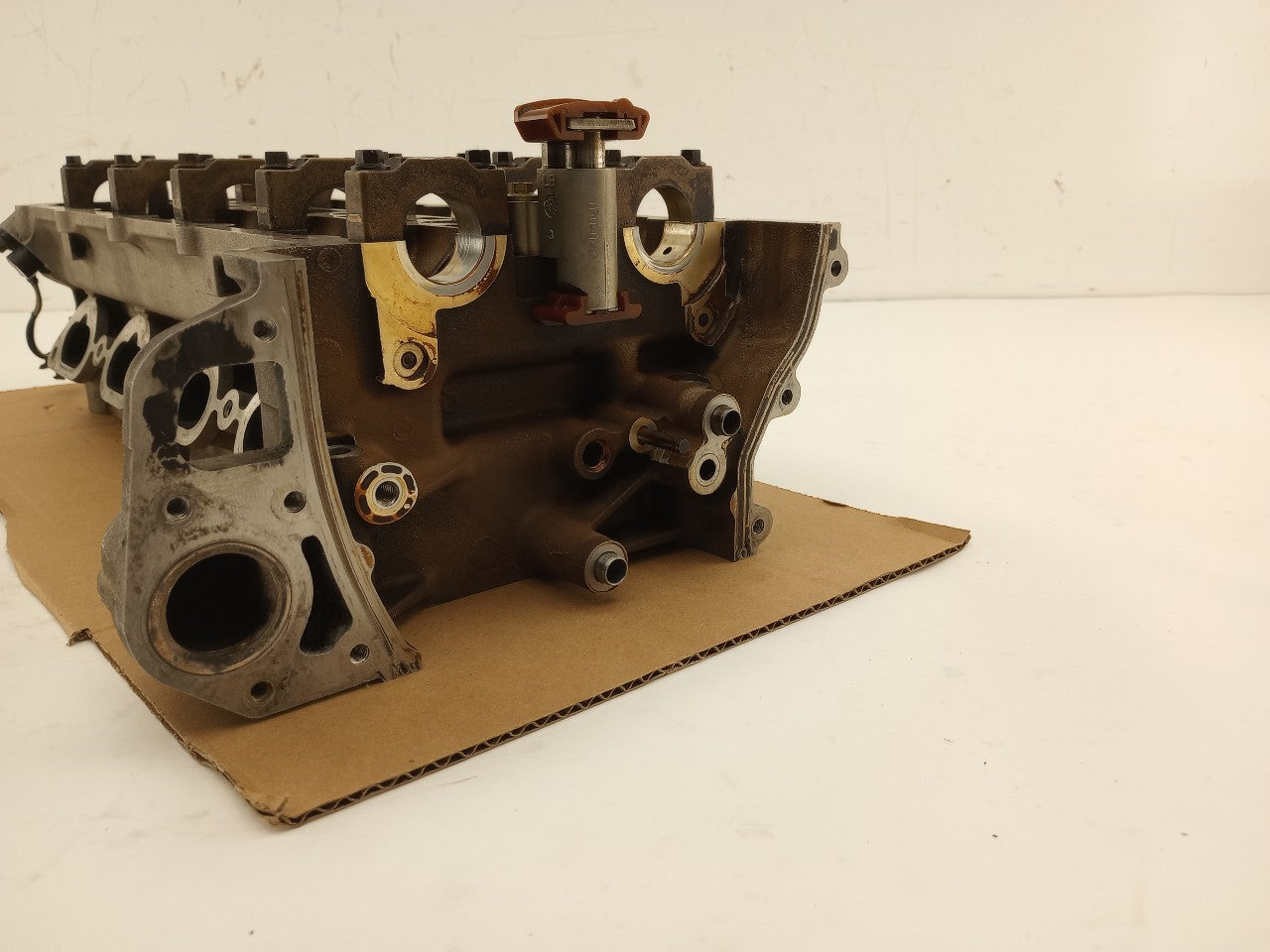 Jaguar XK8 Driver Left Engine Cylinder Head