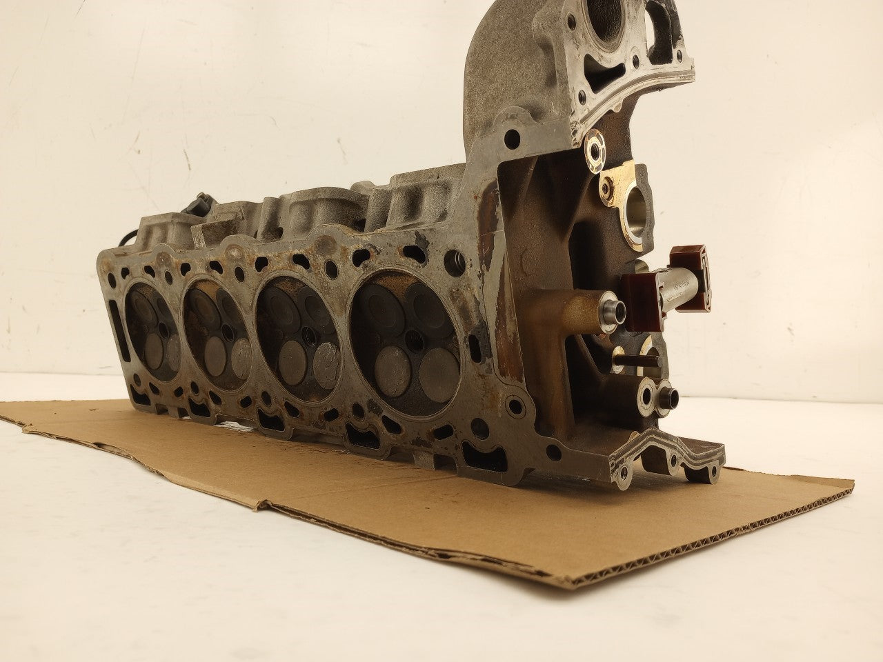 Jaguar XK8 Driver Left Engine Cylinder Head