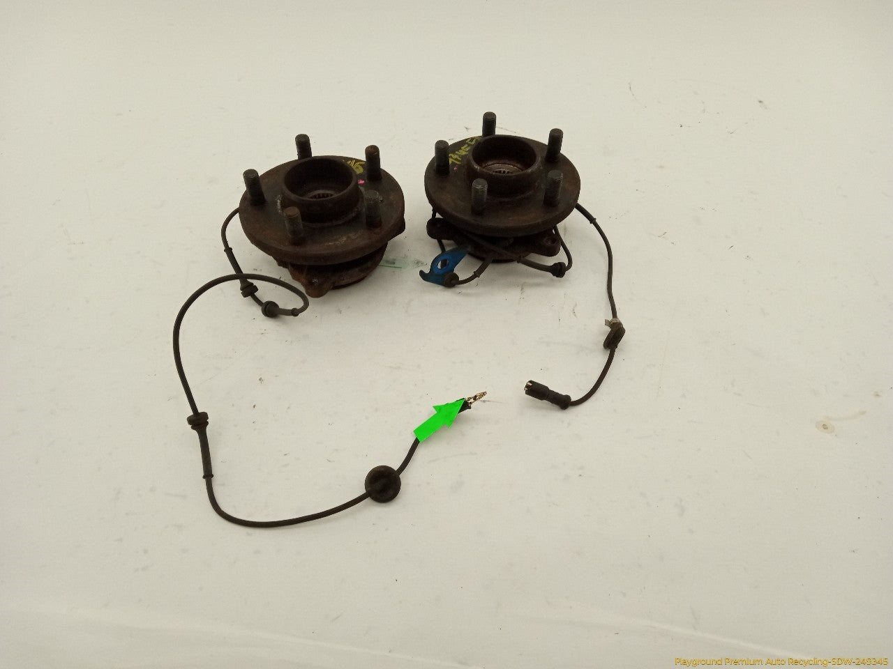 Land Rover Discovery Pair Of Front Wheel Bearing Hubs