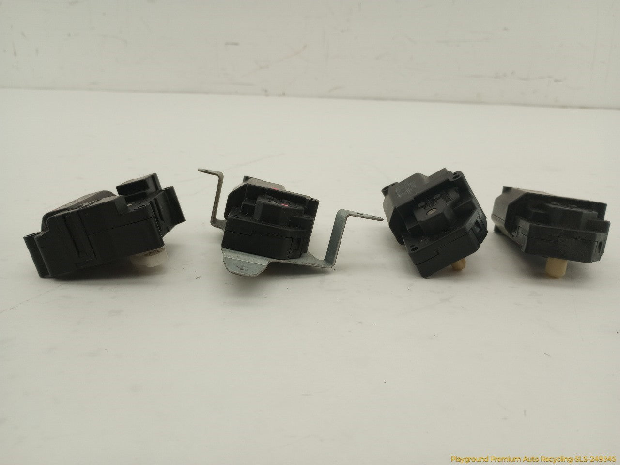 Land Rover Discovery Set Of 4 AC Air Vent Flap Actuators