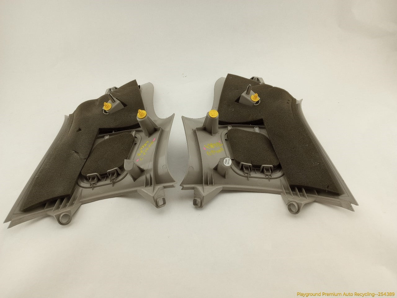 Volvo C30 Pair Of Upper C Pillar Trims - 0