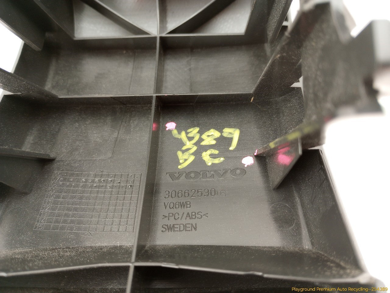 Volvo C30 Rear Center Console Trim Panel