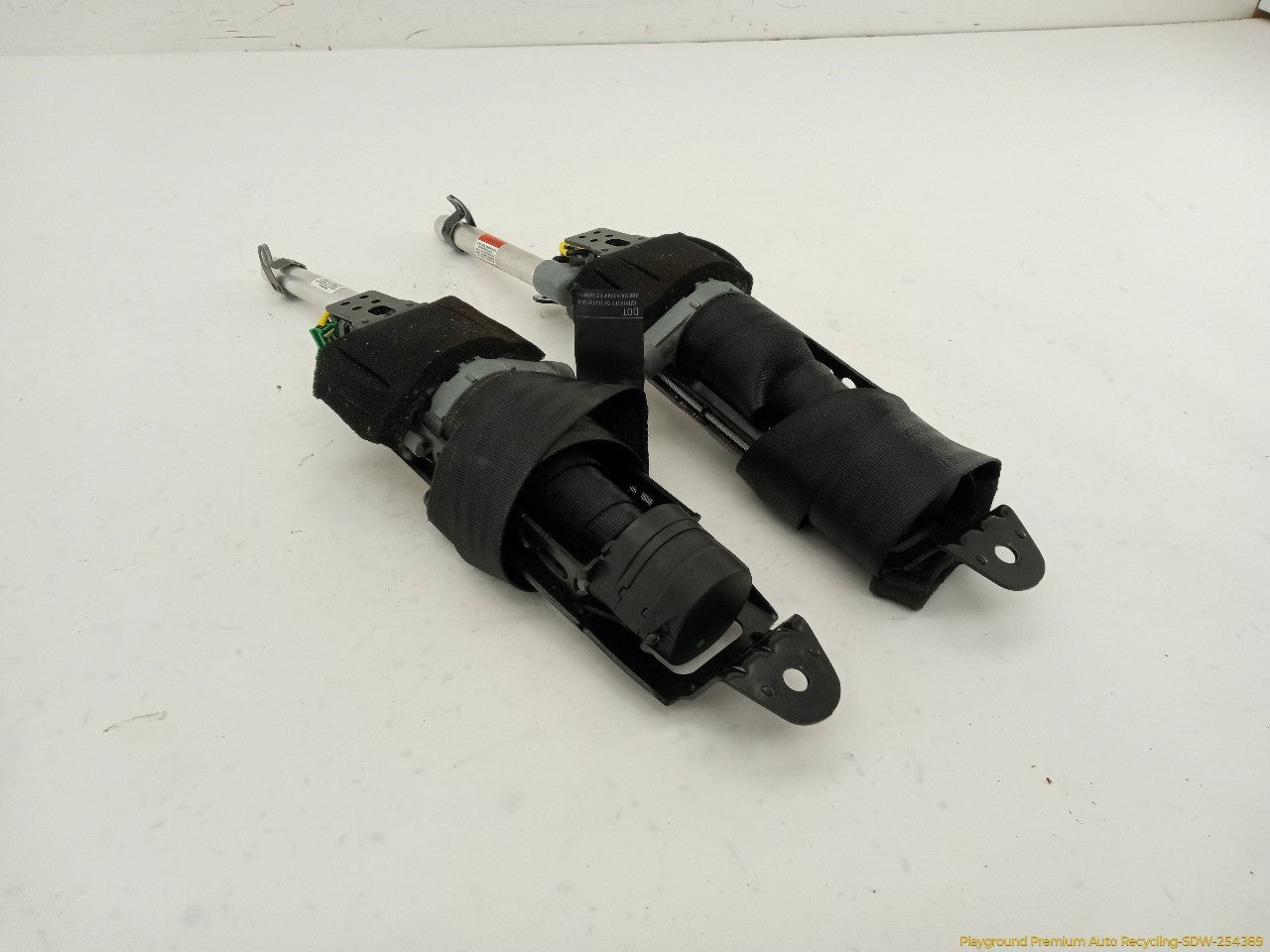 Volvo C30 Pair Of Front Seat Belt Retractors - 0