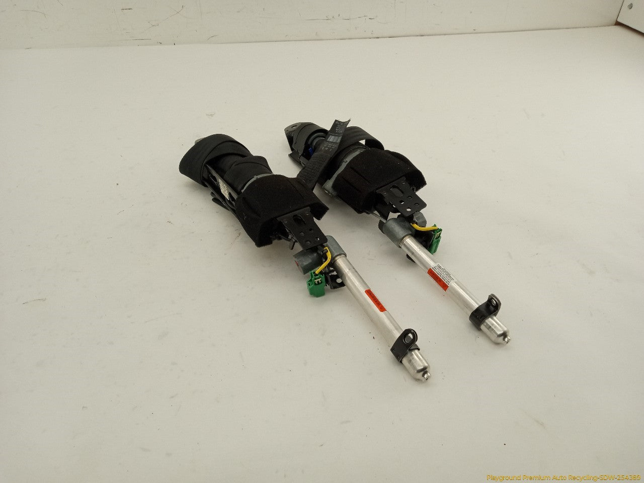 Volvo C30 Pair Of Front Seat Belt Retractors