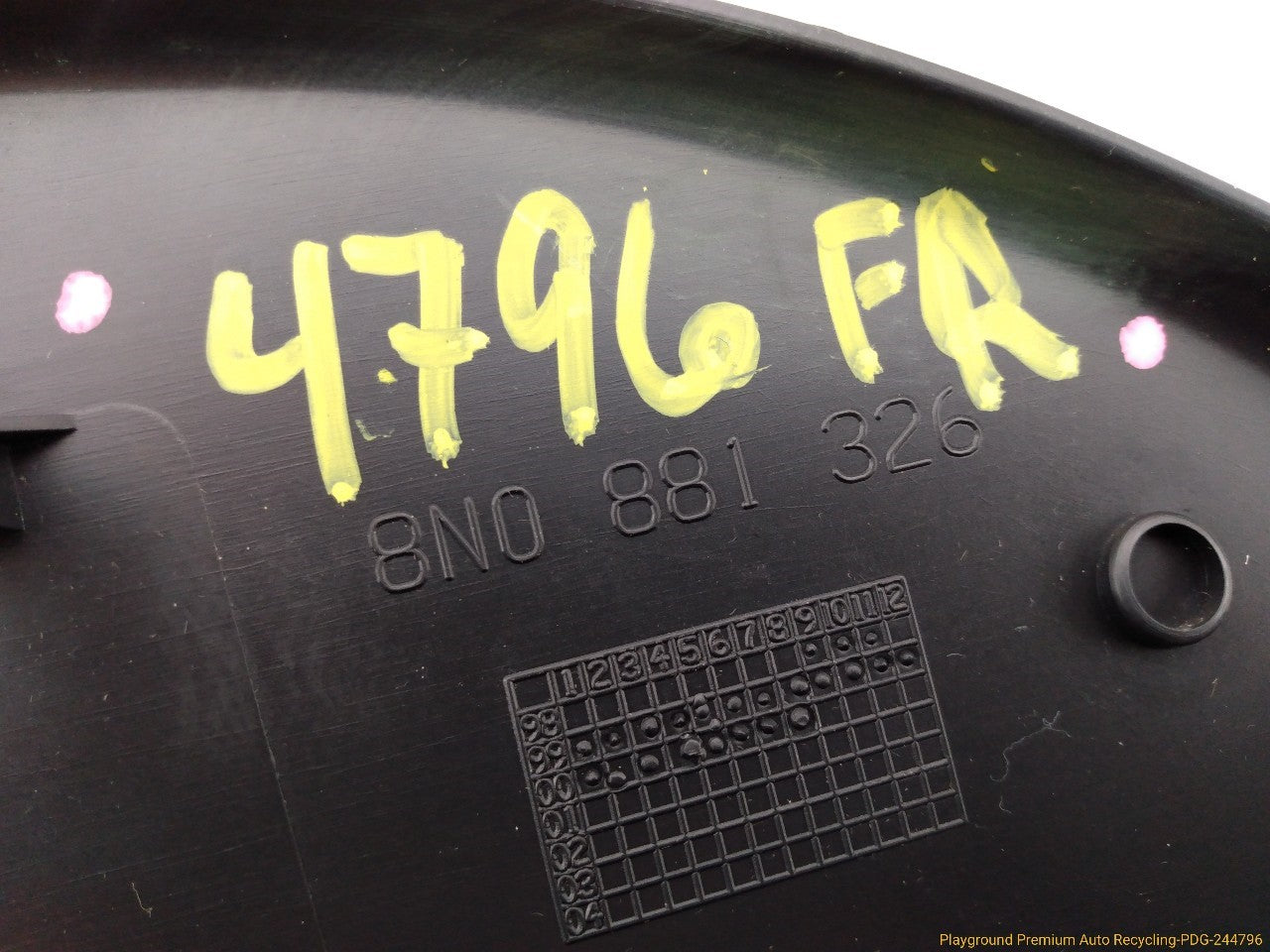 Audi TT Set Of Front Right Seat Side Trim