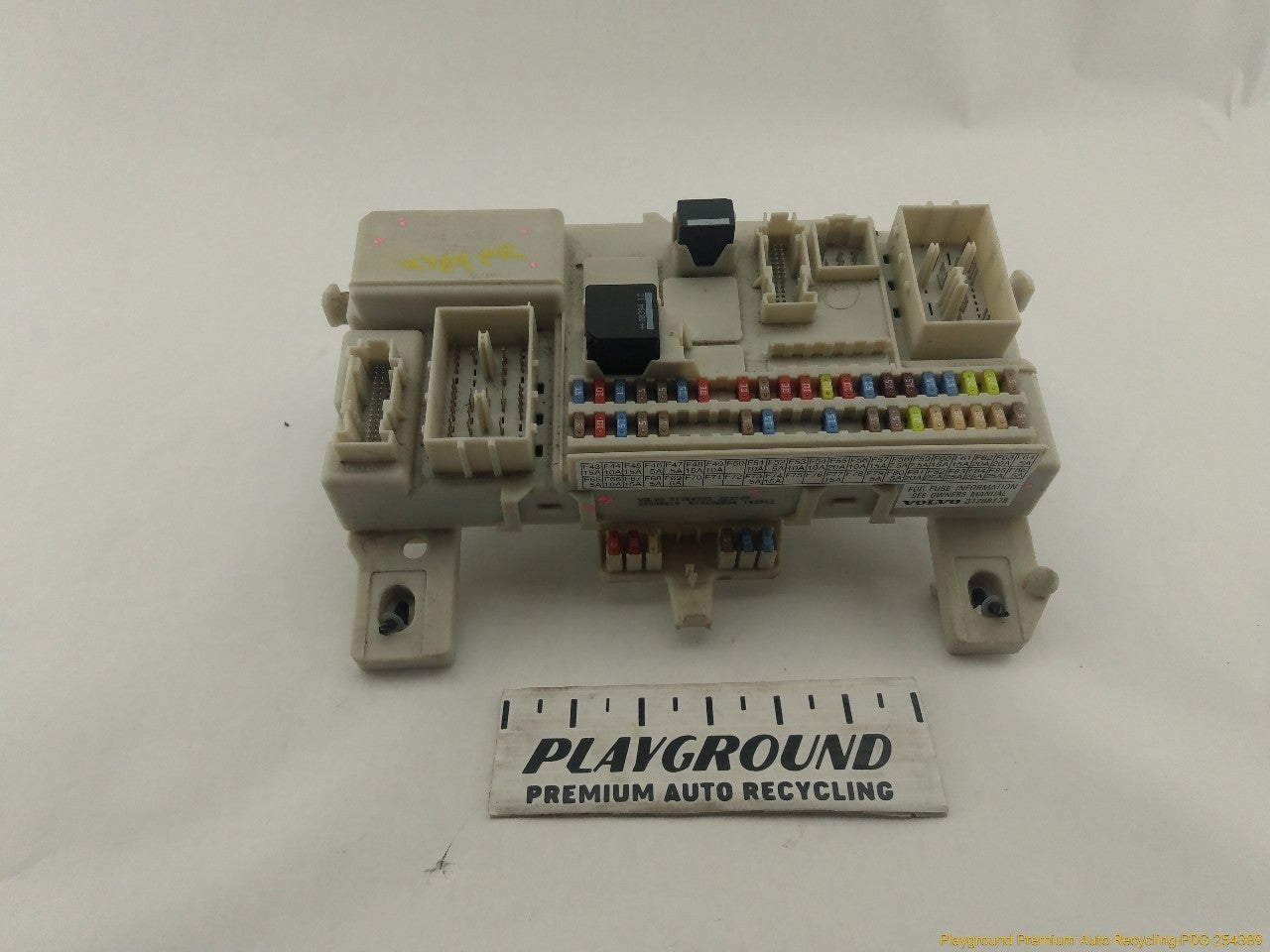 Volvo C30 Interior Cabin Fuse Box