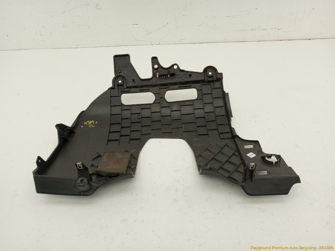 Volvo C30 Driver Left Front Knee Bolster Trim - 0