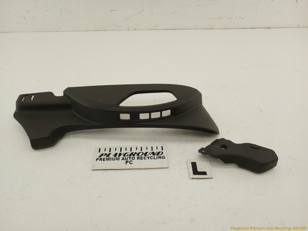 Volvo C30 Pair Of Front Left Seat Control Bezel Trim