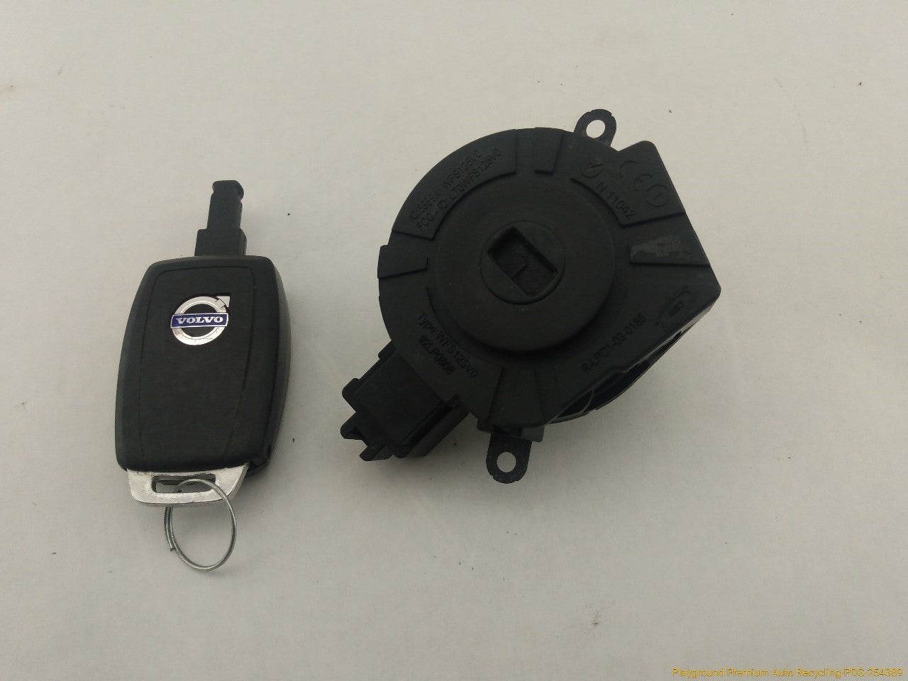 Volvo C30 Ignition Switch With Key Fob - 0