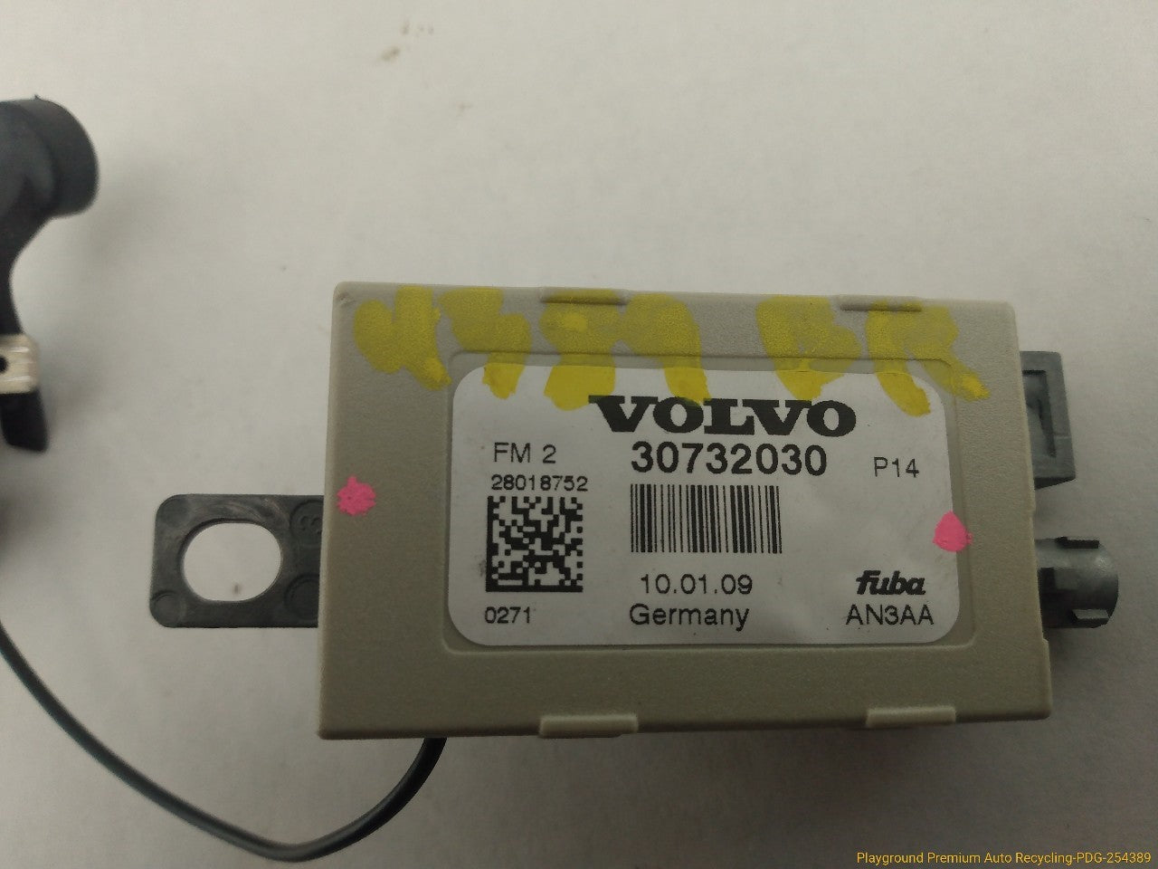Volvo C30 Pair Of Rear Antenna Amplifier