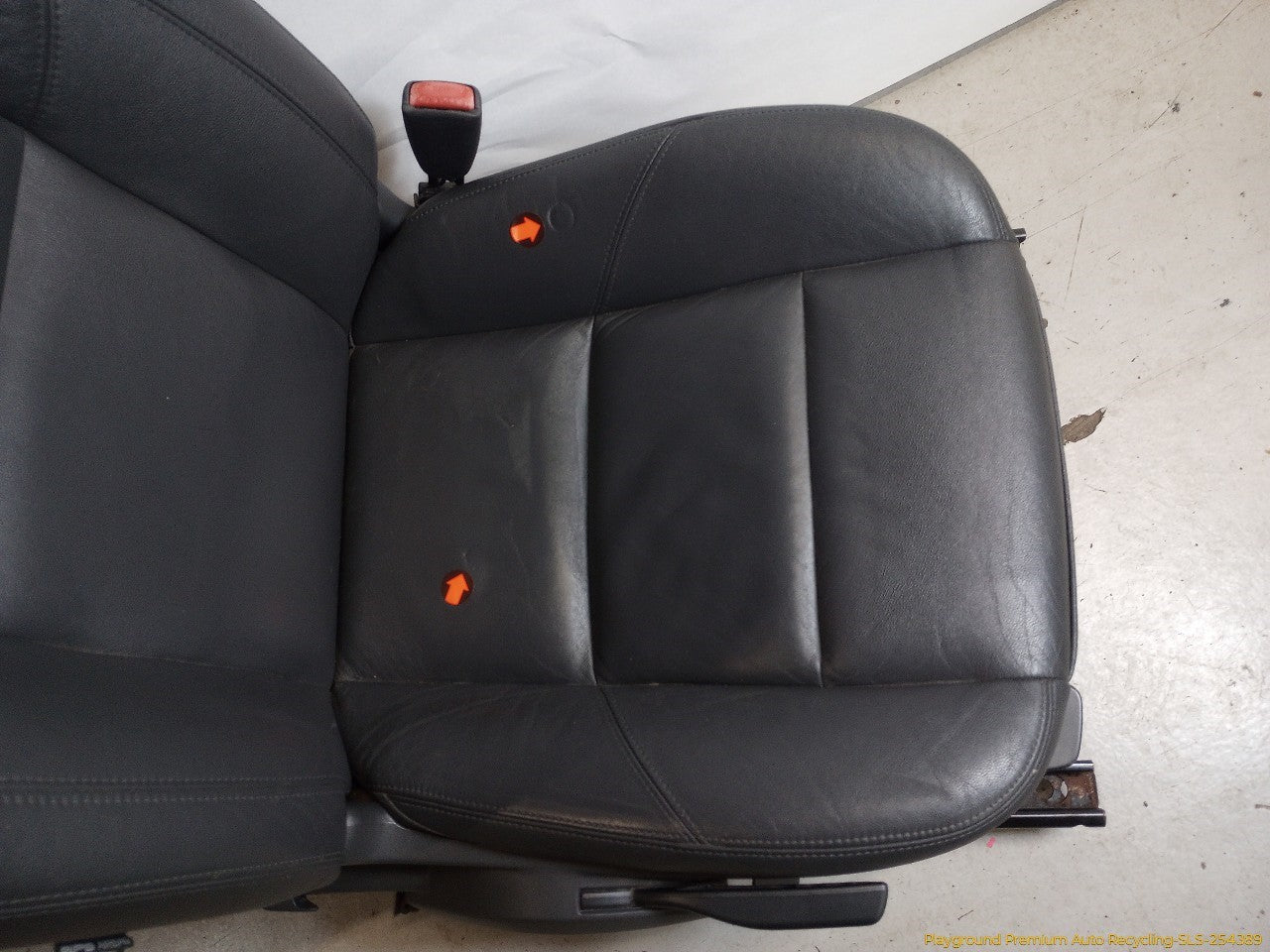 Volvo C30 Passenger Right Front Seat Assembly - 0