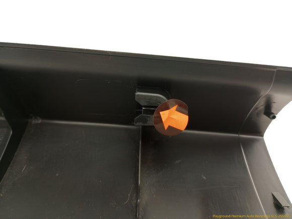 Land Rover LR4 Upper Tailgate Upper Side Trim Panel