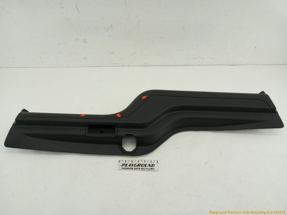 Land Rover LR3 Upper Tailgate Lower Trim Panel