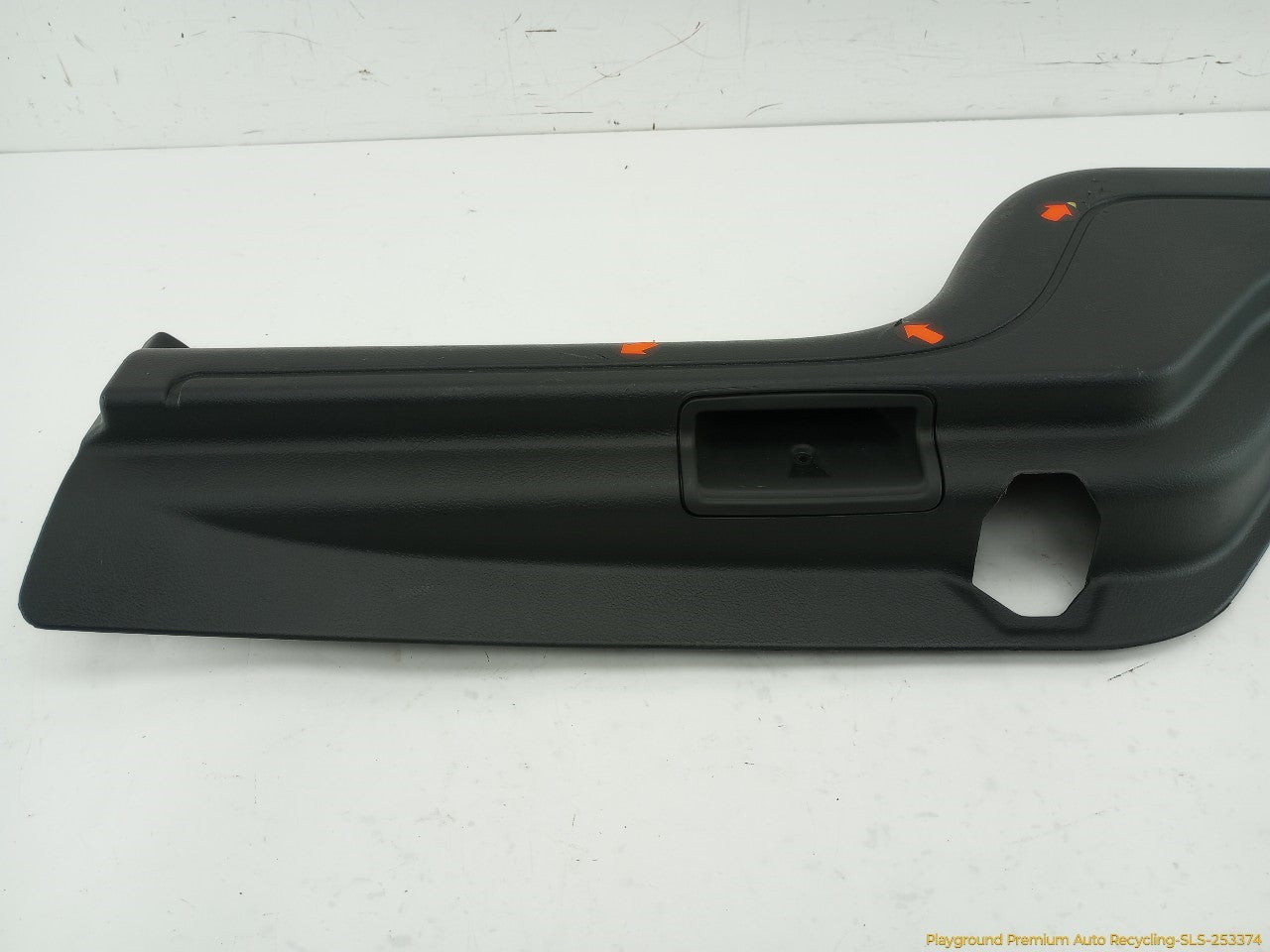 Land Rover LR3 Upper Tailgate Lower Trim Panel - 0