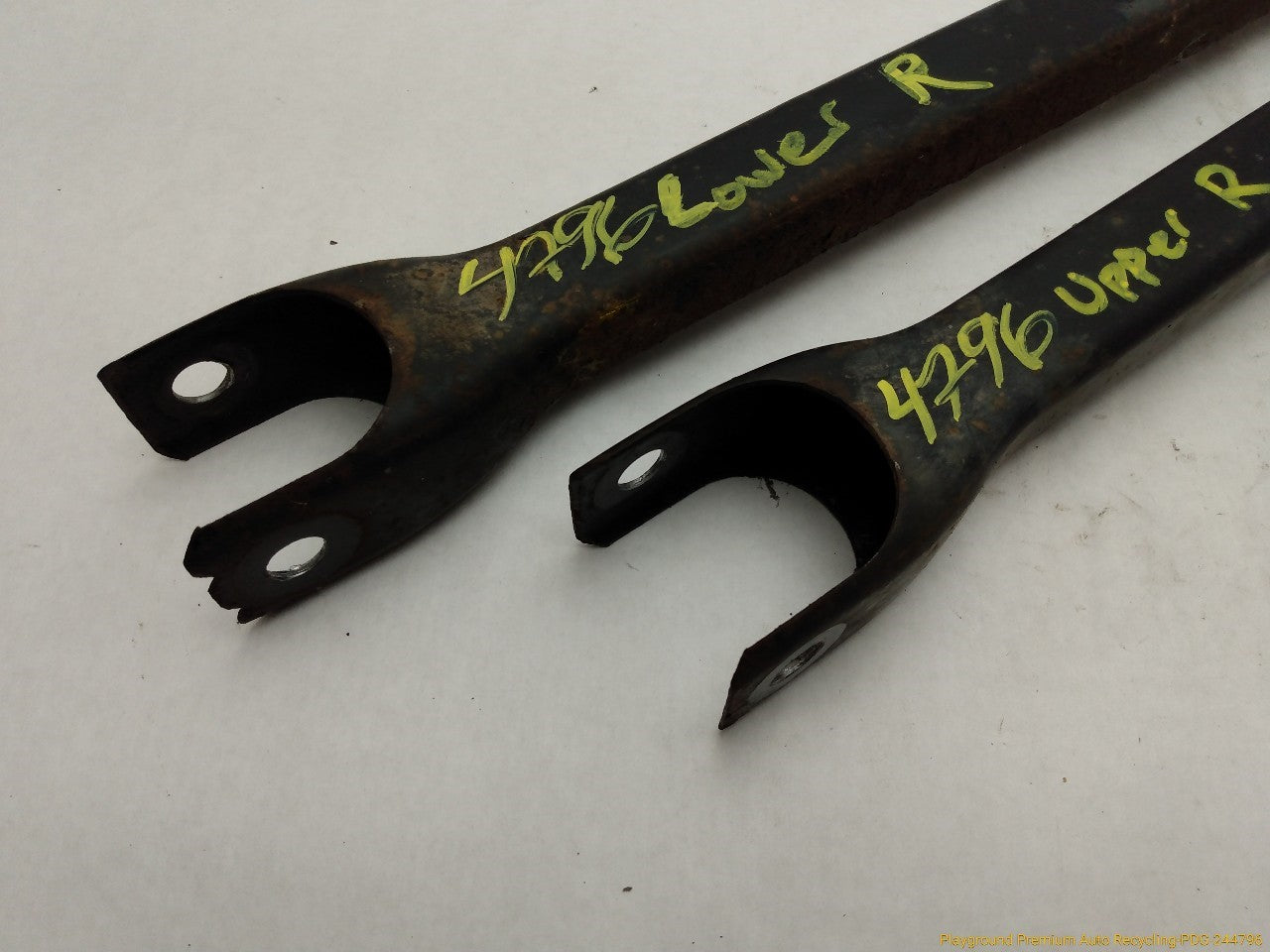 Audi TT Pair Of Rear Right Control Arms