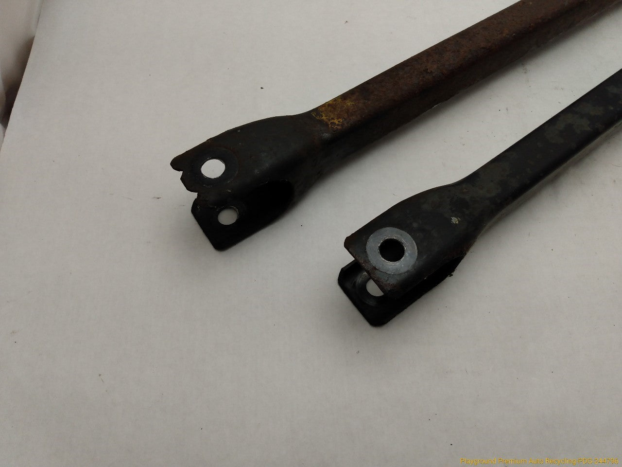 Audi TT Pair Of Rear Right Control Arms