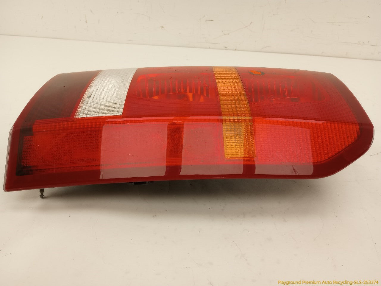 Land Rover LR3 Passenger Right Tail Lamp