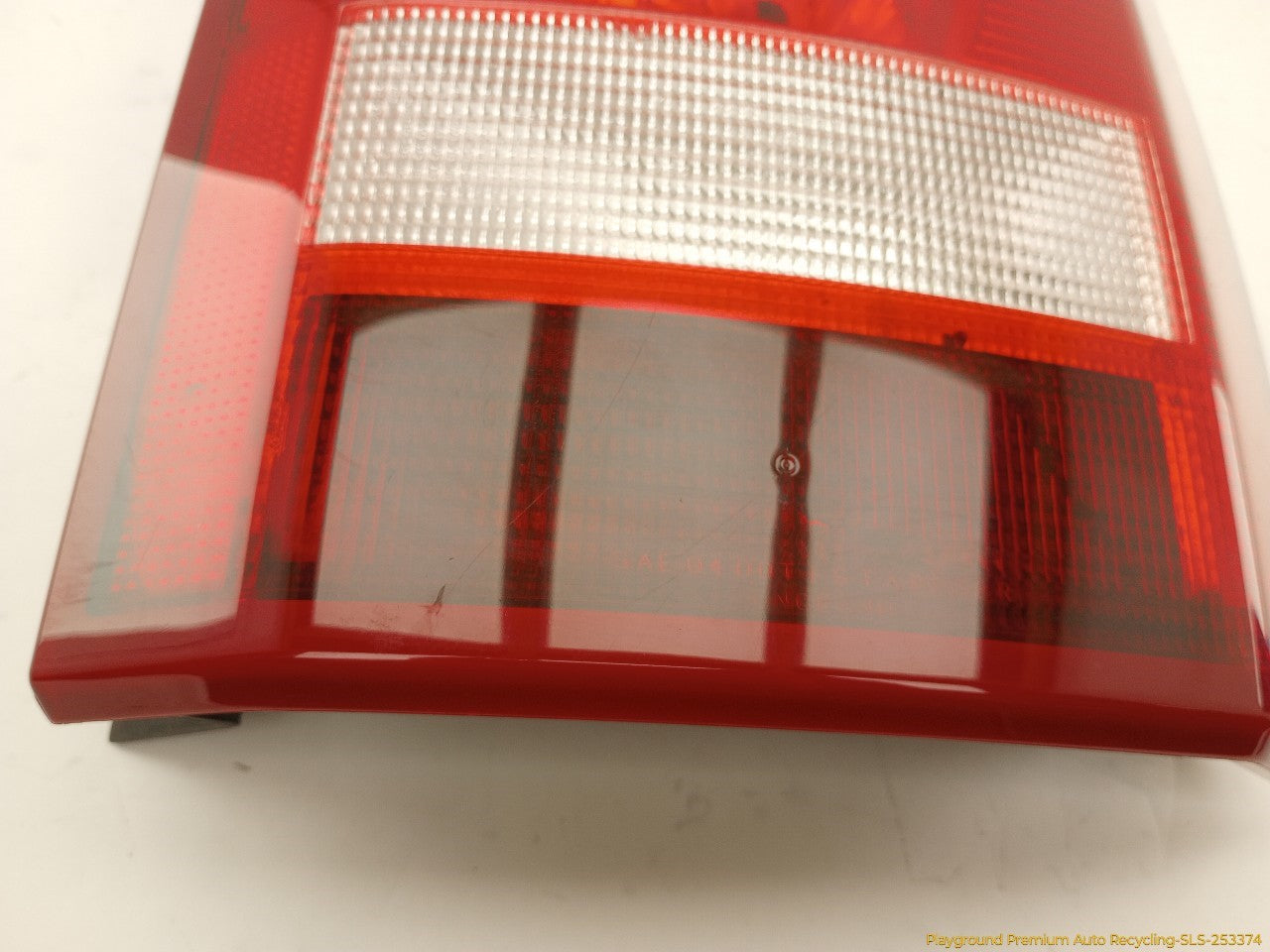 Land Rover LR3 Passenger Right Tail Lamp