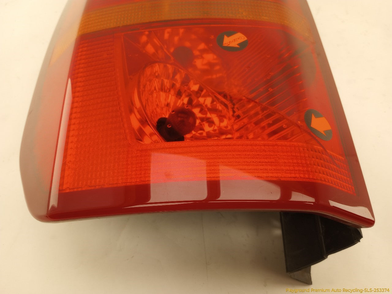 Land Rover LR3 Passenger Right Tail Lamp