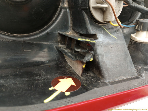 Land Rover LR3 Passenger Right Tail Lamp