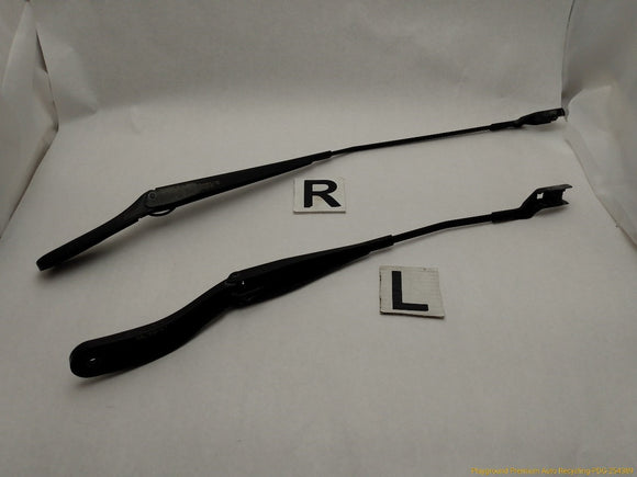 Volvo C30 Pair Of Windshield Wiper Arms