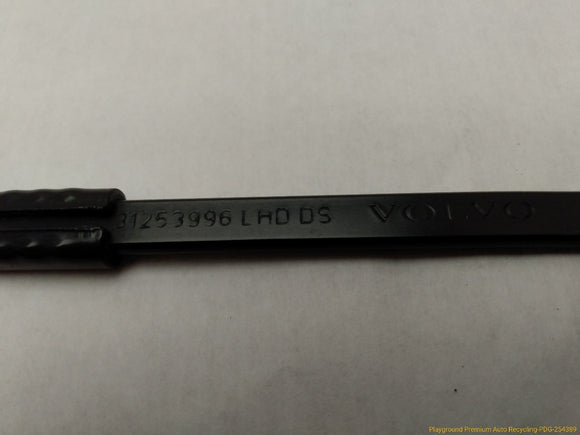 Volvo C30 Pair Of Windshield Wiper Arms