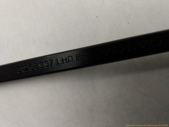 Volvo C30 Pair Of Windshield Wiper Arms