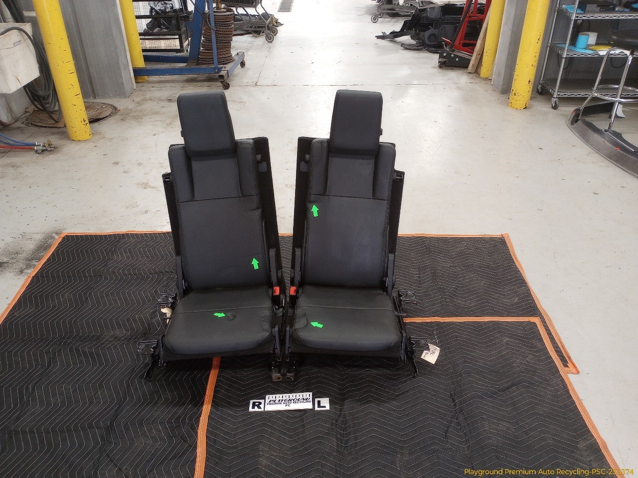 Land Rover LR3 Pair Of 3rd Row Seats