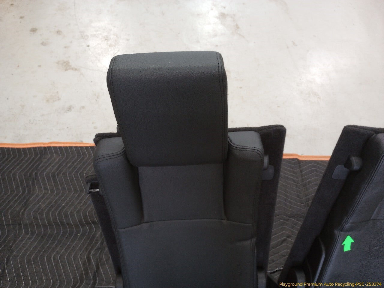 Land Rover LR3 Pair Of 3rd Row Seats